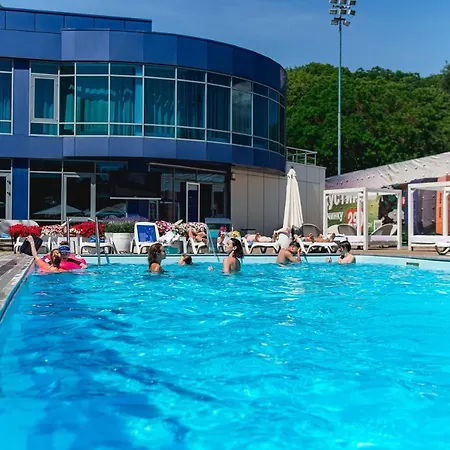 чорне море отрада 4*