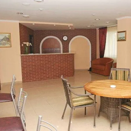 Ξενοδοχείο Black Sea Otrada 4*